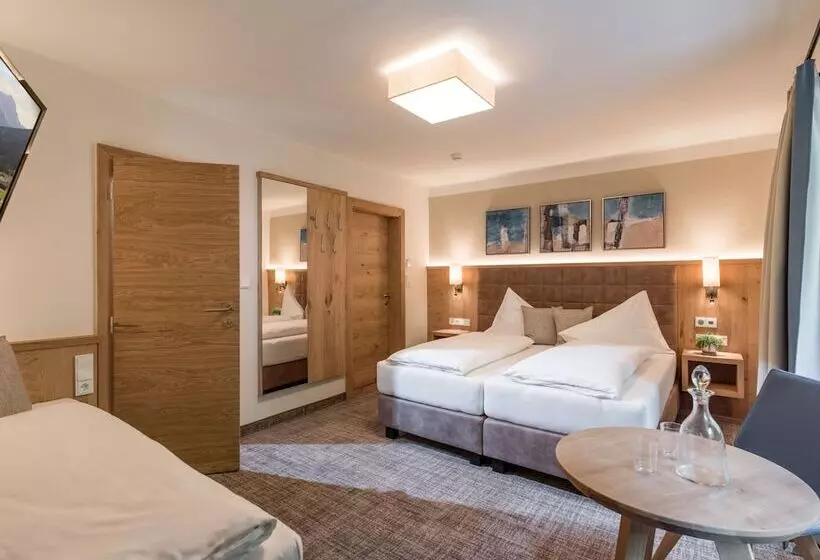 اتاق استاندارد سه نفره, Alpen Glück Hotel Unterm Rain Garni