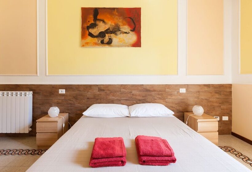 חדר סטנדרט לשלושה, Furio Camillo