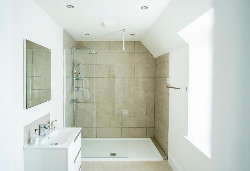 Номер Стандарт, Black Bull