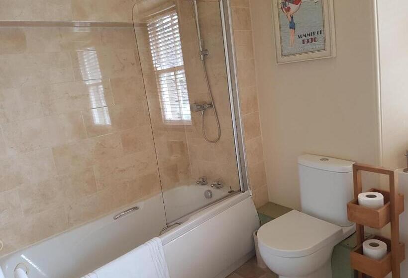 Семейный Номер, Black Bull