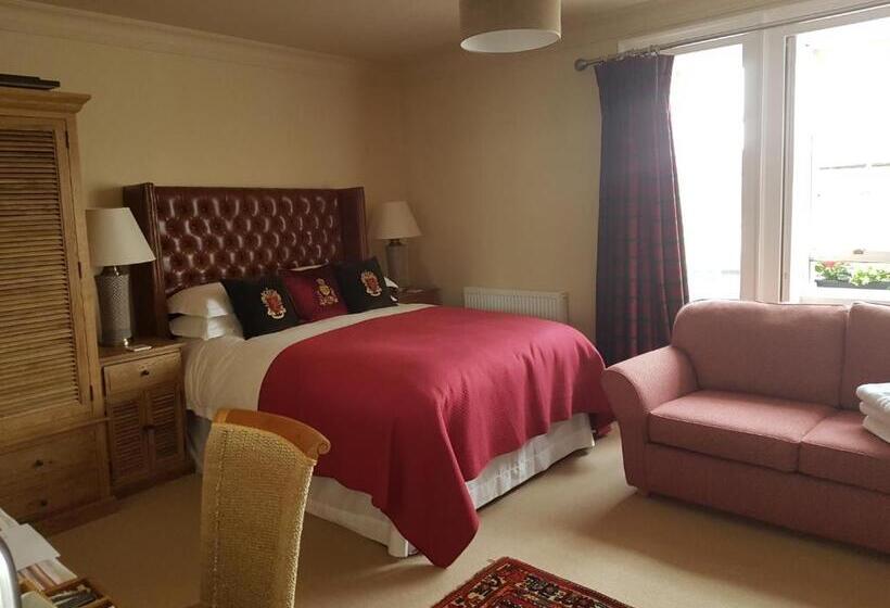 Семейный Номер, Black Bull