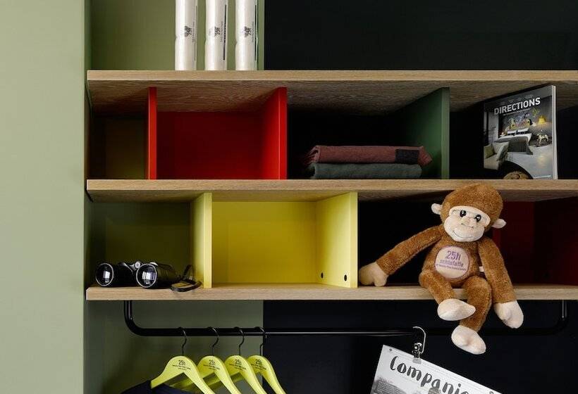 Standardzimmer, 25hours Hotel Bikini Berlin