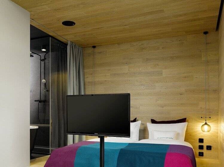 Standardzimmer, 25hours Hotel Bikini Berlin