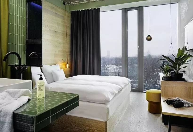 Standardzimmer, 25hours Hotel Bikini Berlin