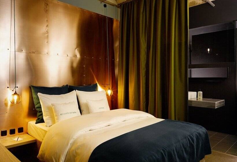 Standardzimmer, 25hours Hotel Bikini Berlin