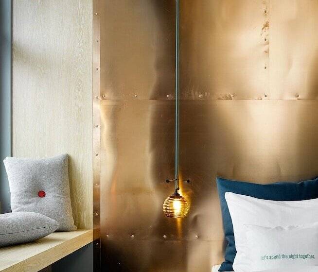 Standardzimmer, 25hours Hotel Bikini Berlin