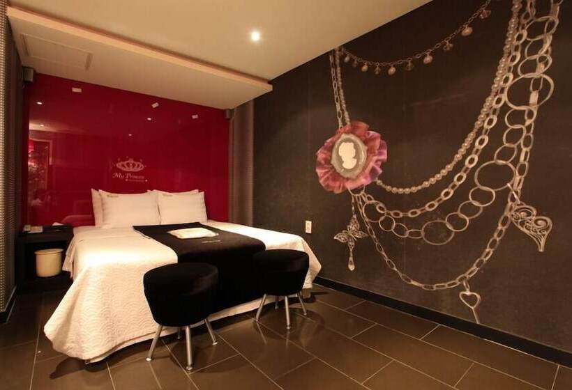 חדר דלוקס, Fox