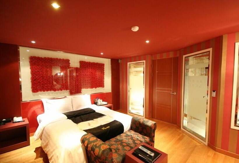 חדר דלוקס, Fox