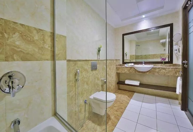 Deluxe Kolmen Hengen Huone, Gateway