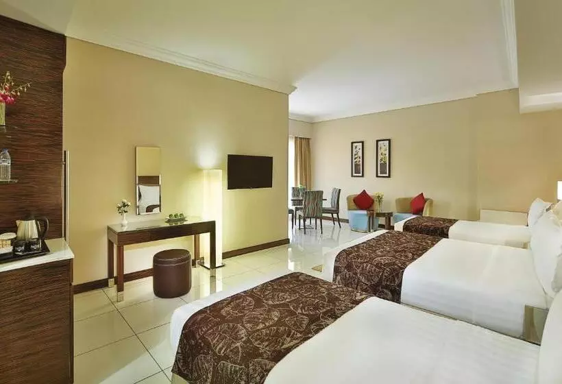Deluxe Kolmen Hengen Huone, Gateway