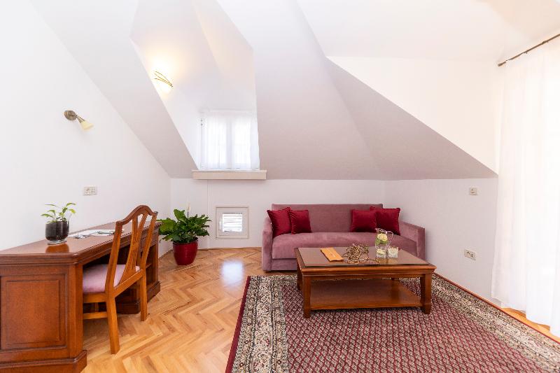 테라스 디럭스 룸, Heritage Hotel Tisno