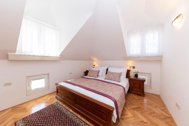 테라스 디럭스 룸, Heritage Hotel Tisno