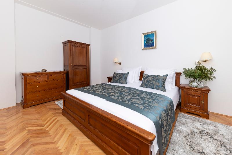 اتاق لوکس, Heritage Hotel Tisno