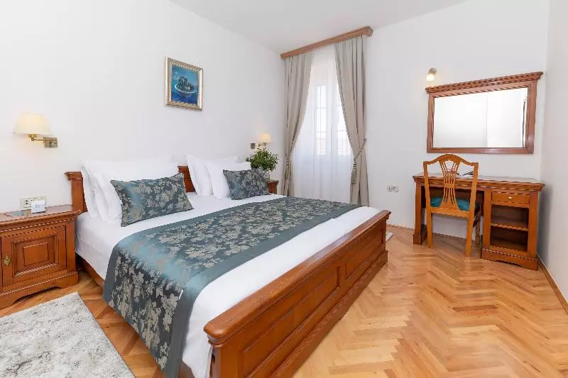 デラックスルーム, Heritage Hotel Tisno