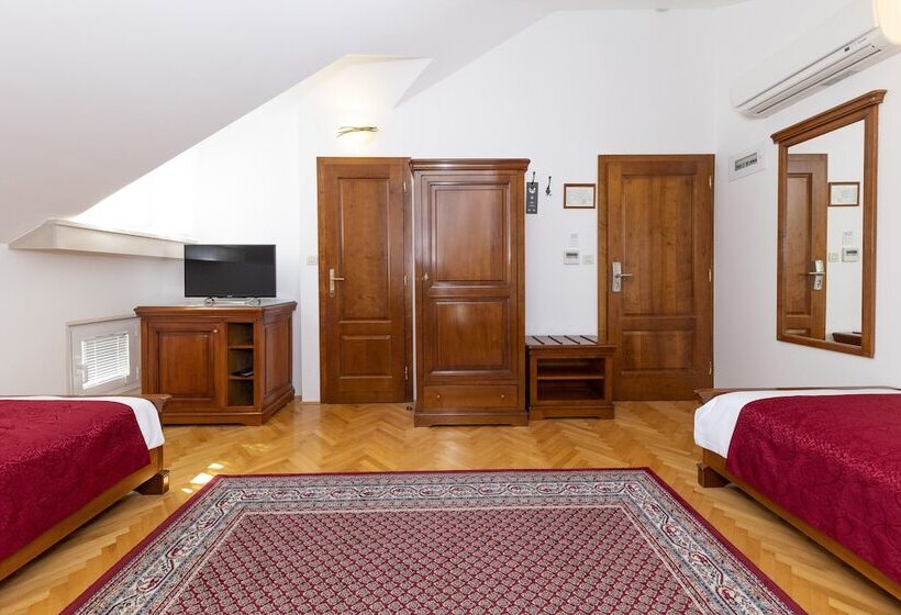 스탠다드 룸, Heritage Hotel Tisno