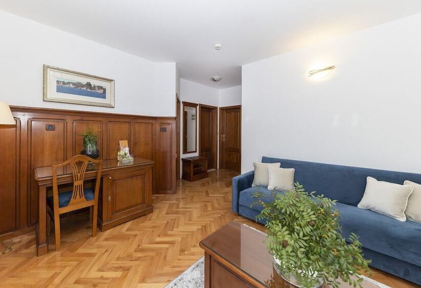 Полулюкс Вид на Море, Heritage Hotel Tisno