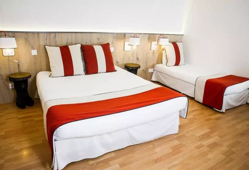 Prestige Triple Room, Hôtel Mir