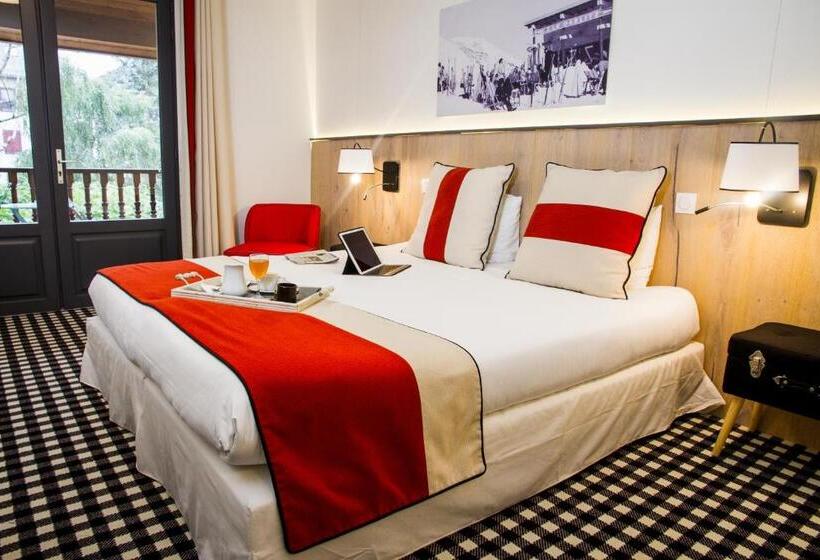 山の見えるスーペリアルーム, Hôtel Mir