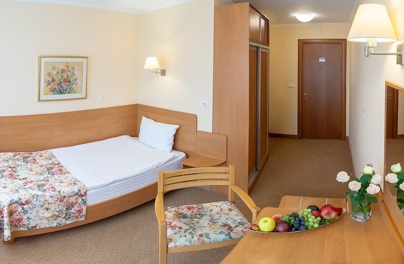 اتاق استاندارد یک نفره, Nadiya