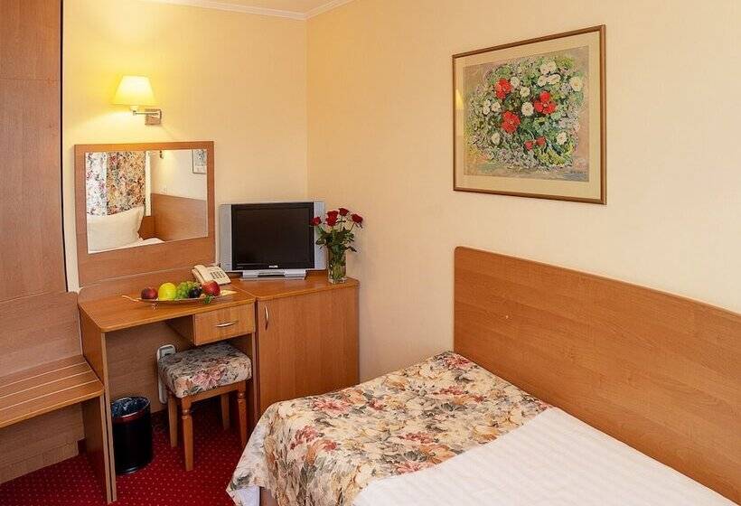 اتاق استاندارد, Nadiya