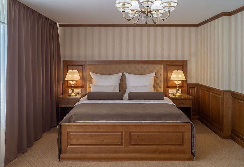 سوییت جونیور, Nadiya