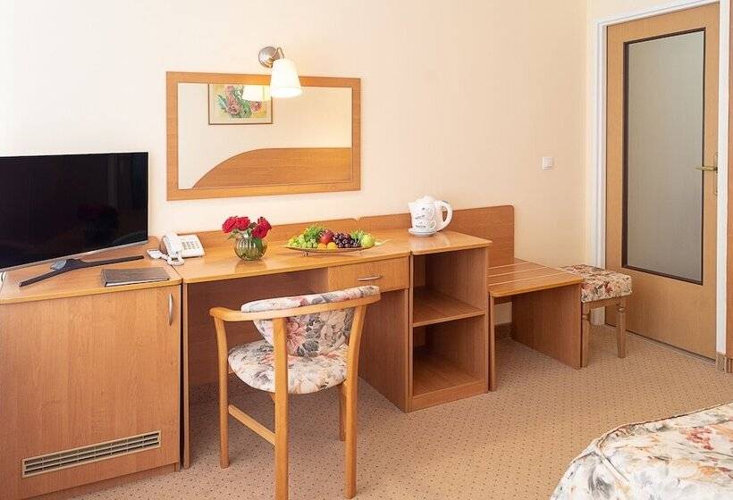 اتاق سوپریور, Nadiya