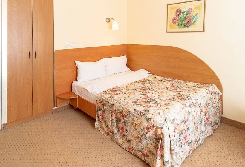 اتاق سوپریور, Nadiya