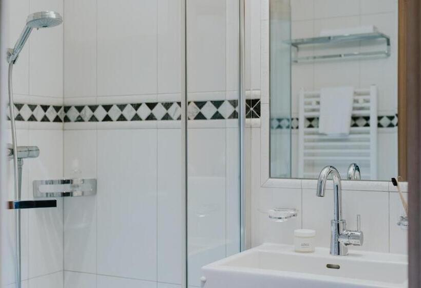 غرفة قياسية فردية, Tauernhof