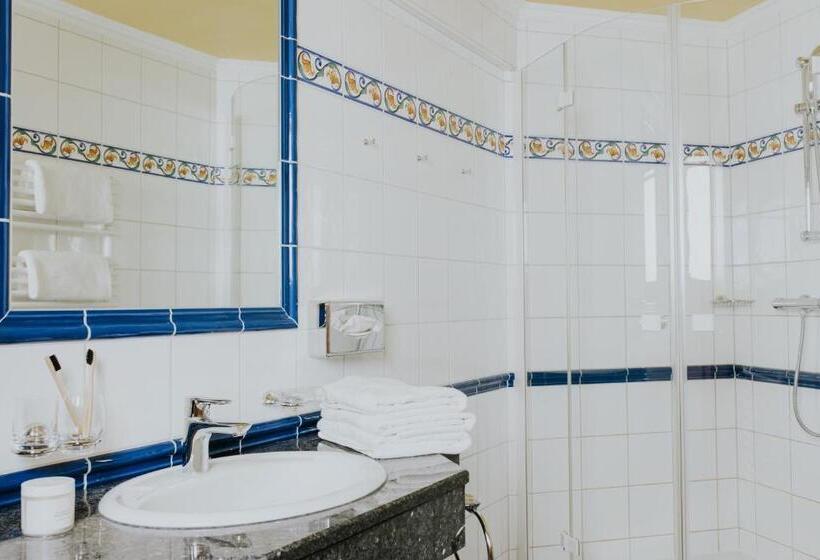 غرفة كلاسيكية, Tauernhof