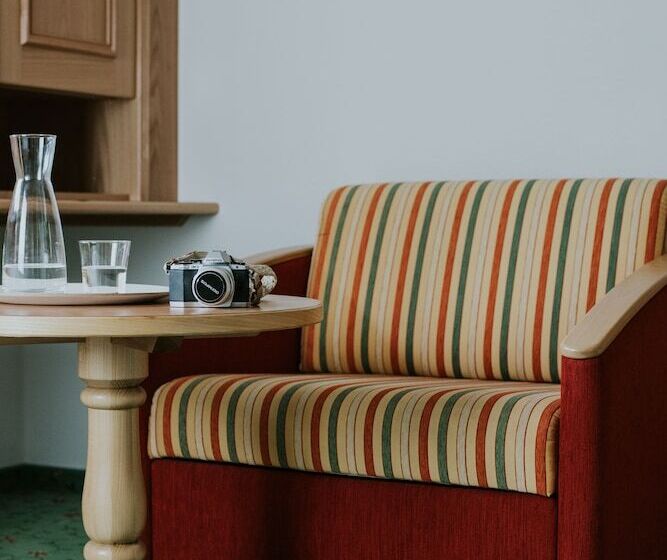 غرفة قياسية فردية, Tauernhof