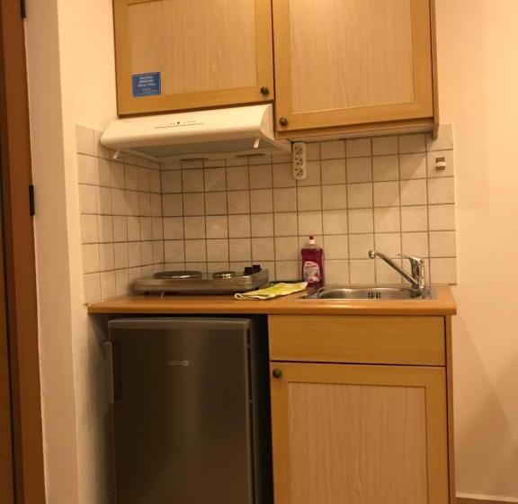 스탠다드 스튜디오 풀장 전망, Vagia Mare