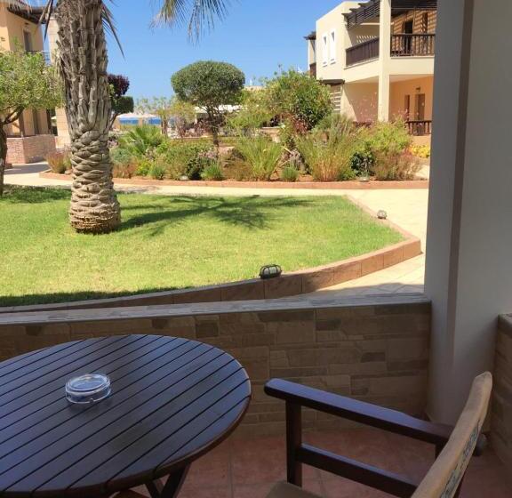 침실 2개 아파트, Vagia Mare