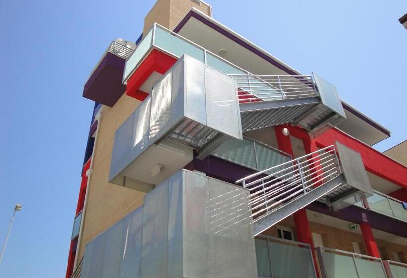 דירת חדר נוף לים, Residence La Nave