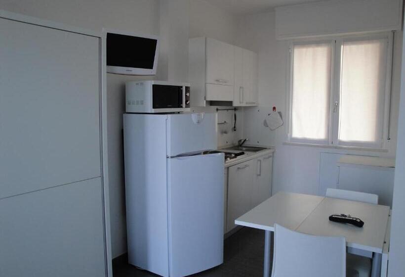 סטודיו סטנדרטי נוף לים, Residence La Nave