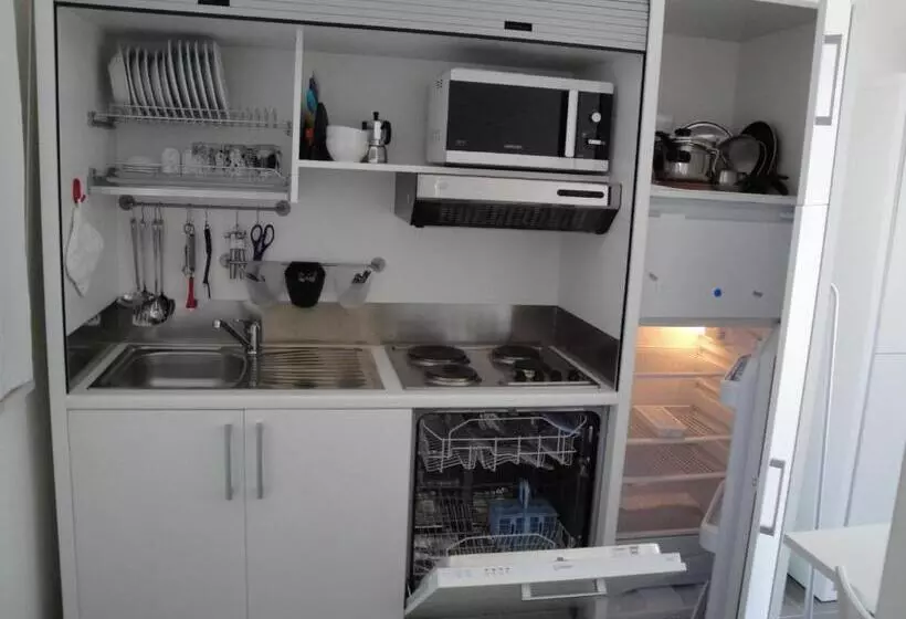 آپارتمان 2 خوابه با چشم‌انداز دریا, Residence La Nave