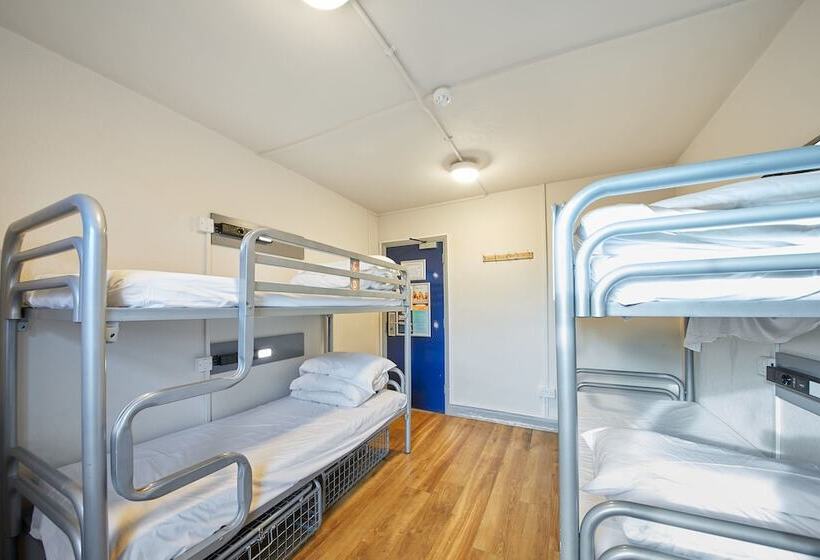 공용 욕실 구비 공동 객실 내의 침대, St Christopher S Inn Shepherd S Bush