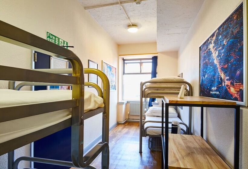 공용 욕실 구비 공동 객실 내의 침대, St Christopher S Inn Shepherd S Bush