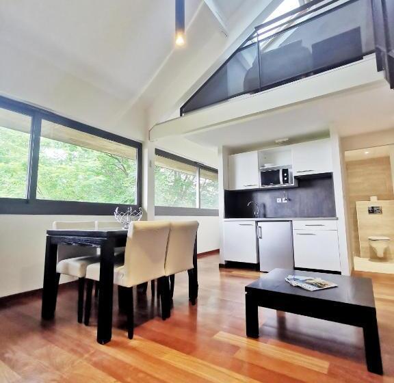 Апартаменты Superior 1 Спальня, Terres De France   Domaine Du Palais