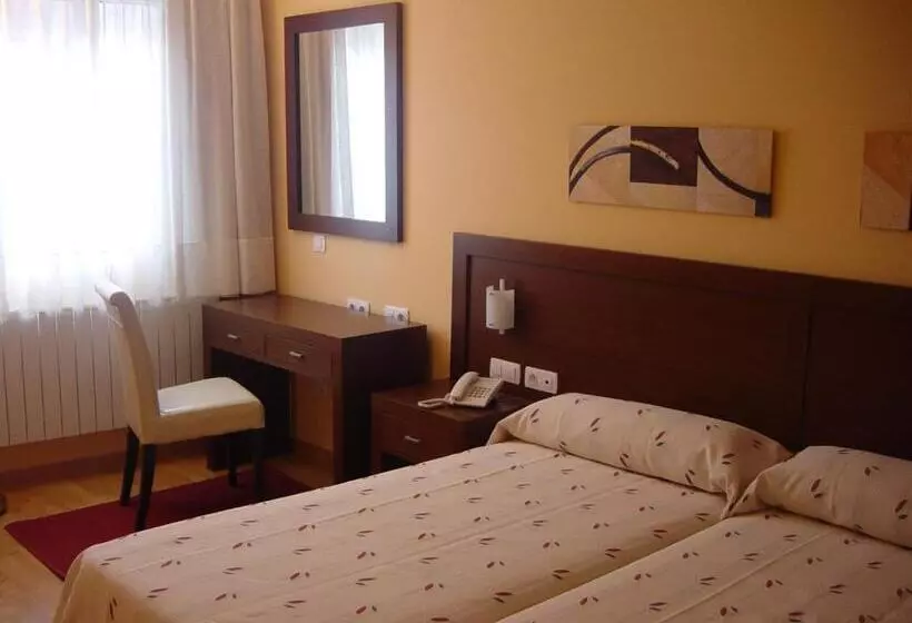 スタンダードトリプルルーム, Hostal Acanto
