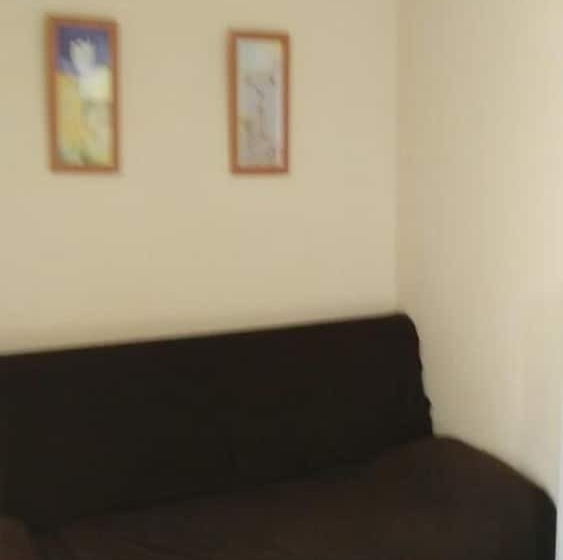 家庭间, Hostal Las Parcelas