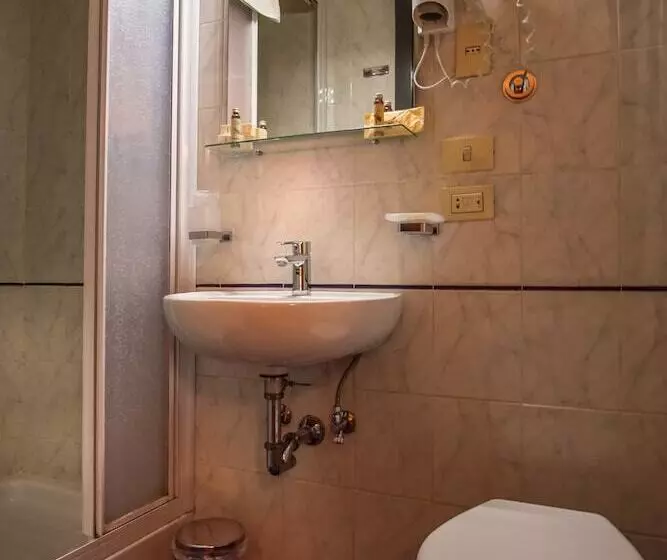 اتاق استاندارد یک نفره, Bella Firenze