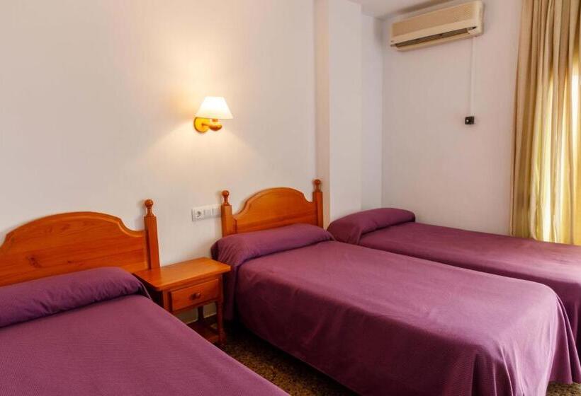 اتاق استاندارد سه نفره, Herasu