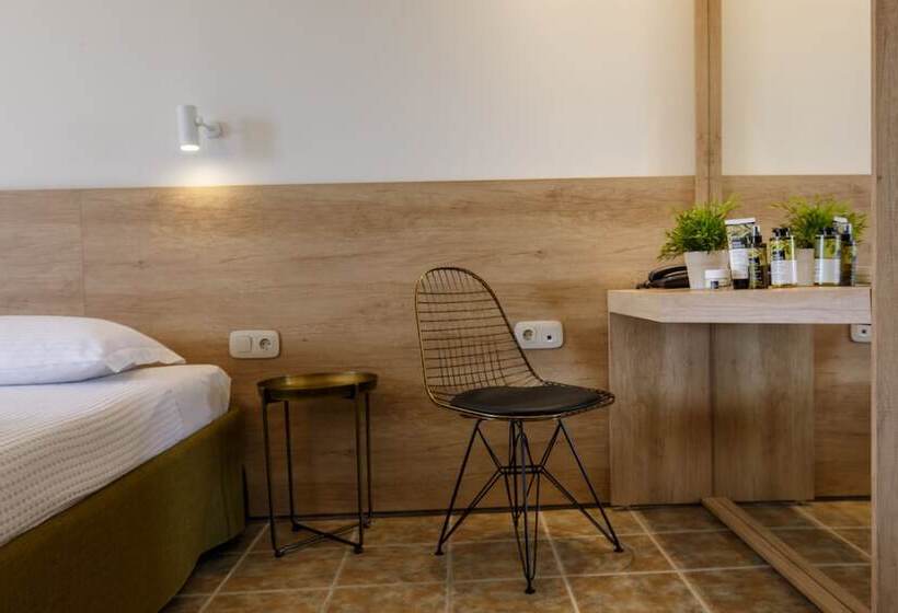 חדר סטנדרט, Marialena