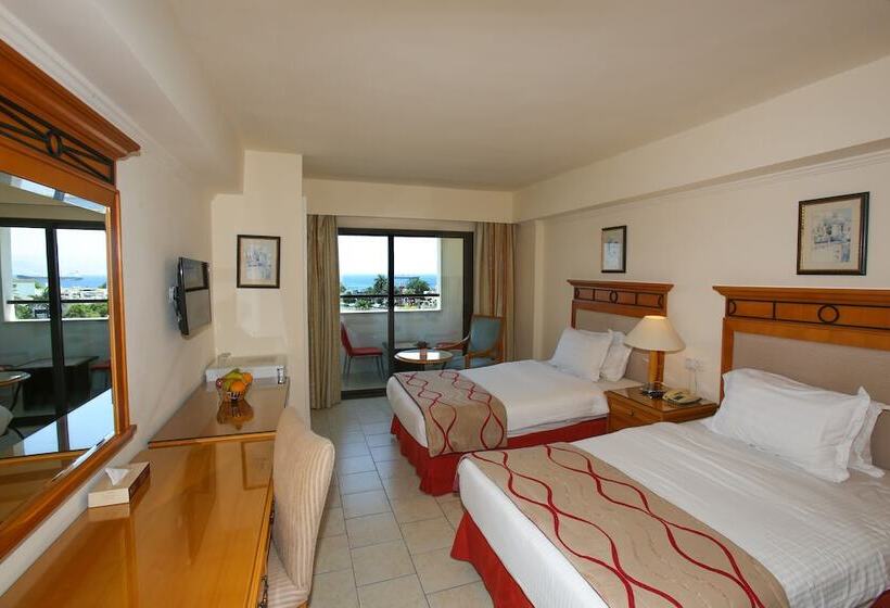 اتاق استاندارد با بالکن و چشمانداز دریا, Mina