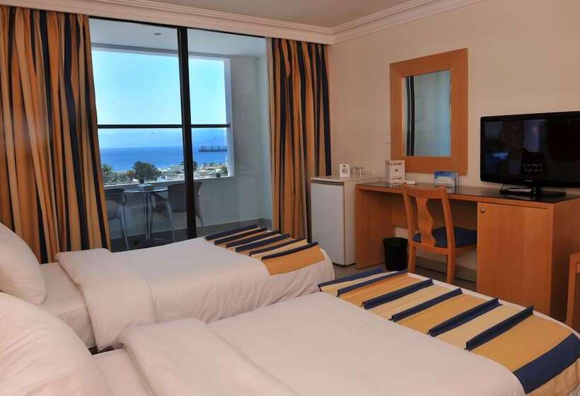 اتاق استاندارد با بالکن و چشمانداز دریا, Mina