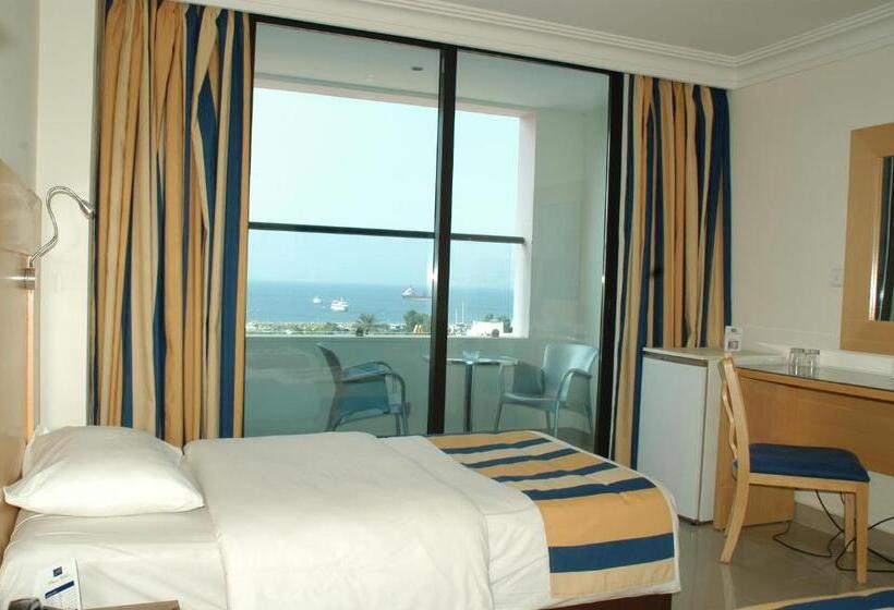 اتاق استاندارد با چشمانداز دریا, Mina