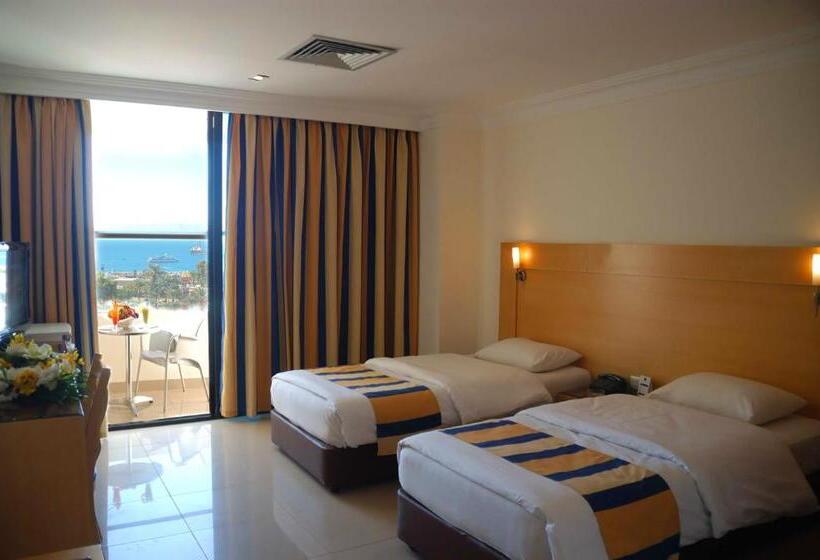 اتاق سوپریور با چشمانداز دریا و بالکن, Mina