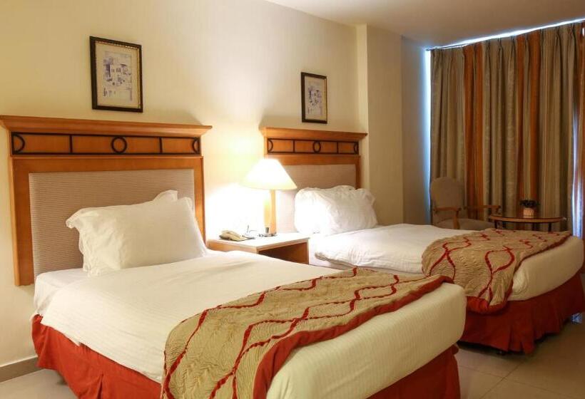 اتاق استاندارد, Mina