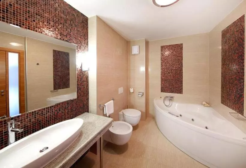 سوئیت با چشم‌انداز, Mirta  San Simon Resort
