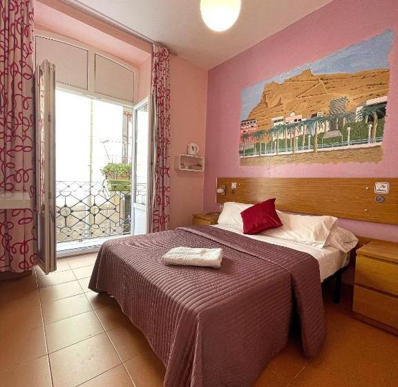 غرفة قياسية حمام مشترك, Pensión Alicante San Nicolás